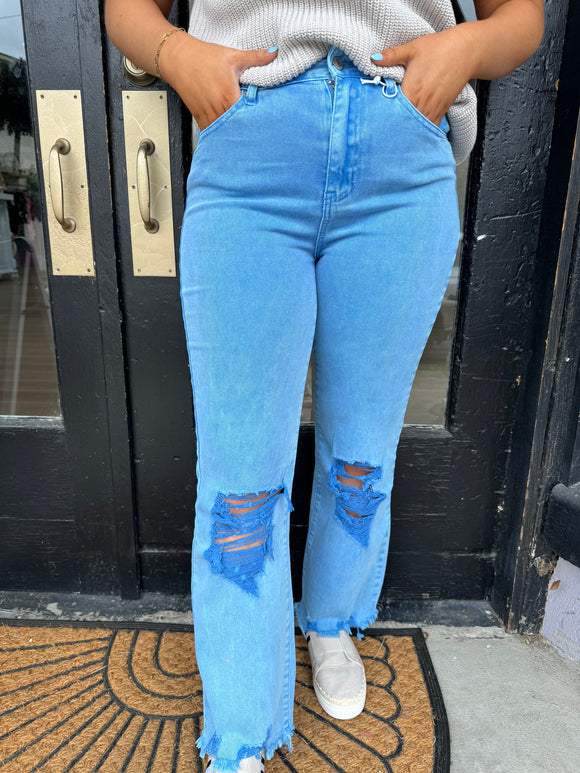 Sky blue distressed cropped jean