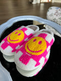 Pink checkered smile slippers