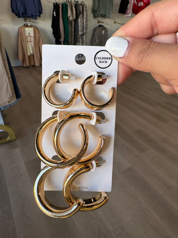 Set of 3 matte gold .75”,1”,1.25” hoop earring