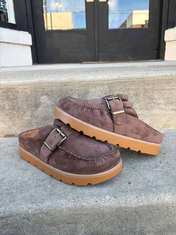 Ruffle moccasin mule - mocha