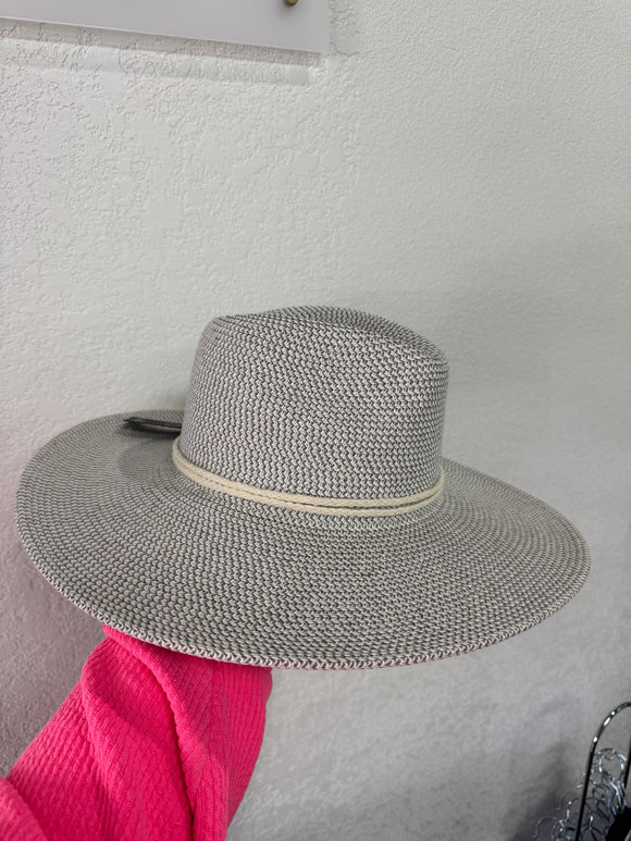 Wide brim sunhat