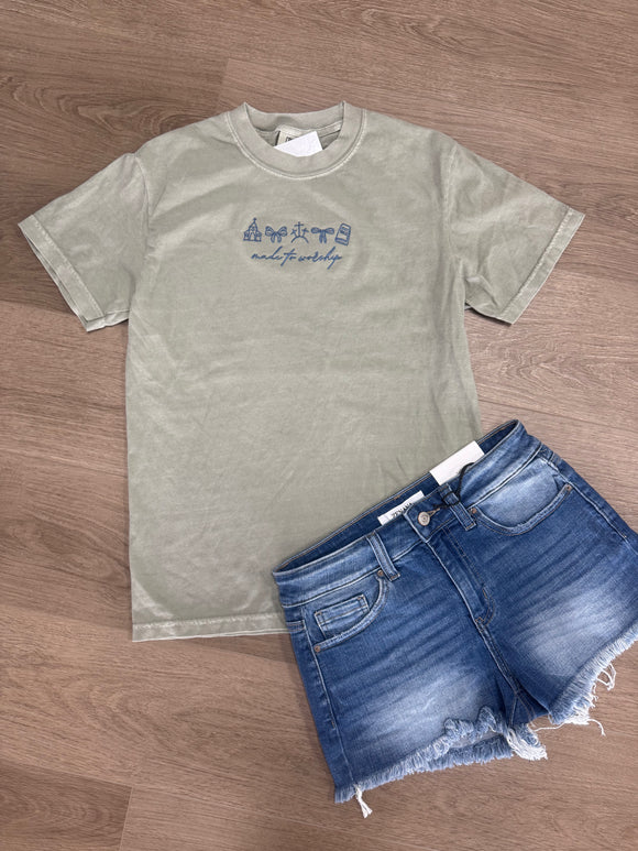 Made to worship tee