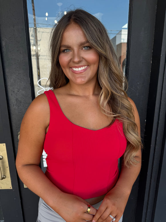 Red ribbed tank