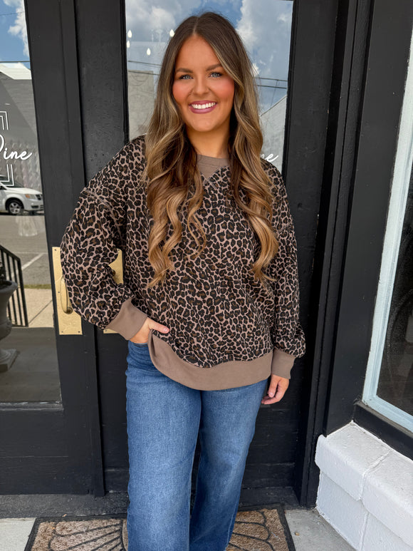 Leopard printed crewneck