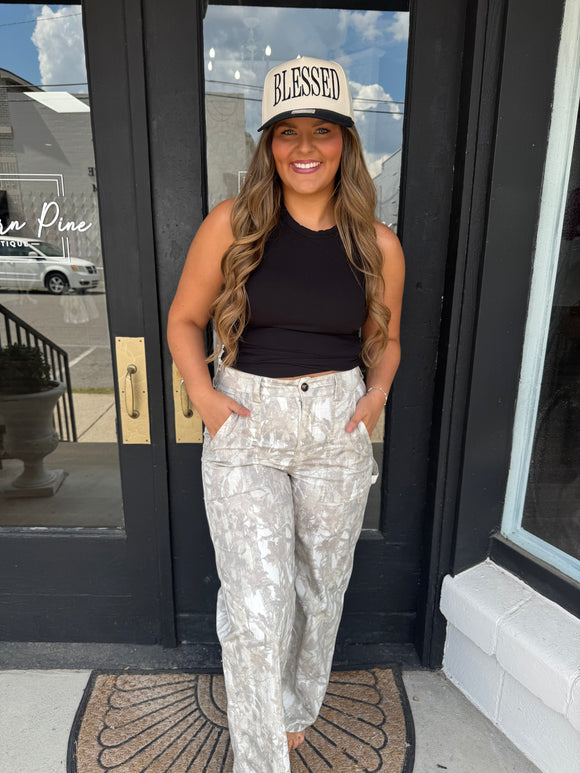 Light camo detailed pants