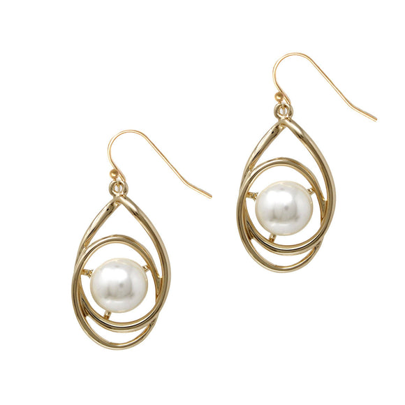 Gold Circle with Pearl Accents .75